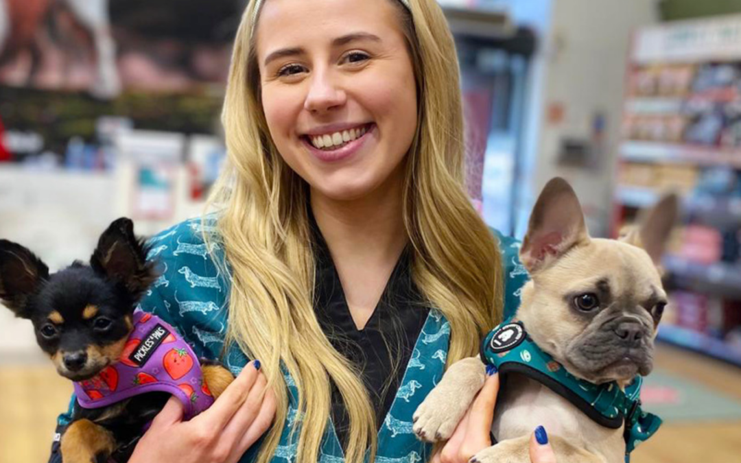 PUPPY LOVE AT PETMANIA